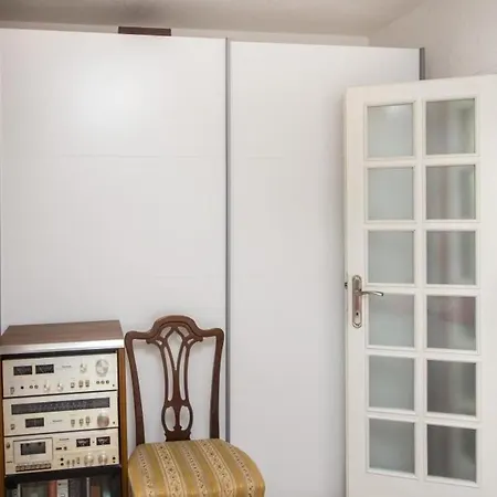 Square - One-bedroom With City View Daire *