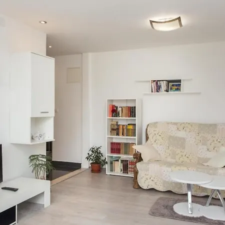 Square - One-bedroom With City View *